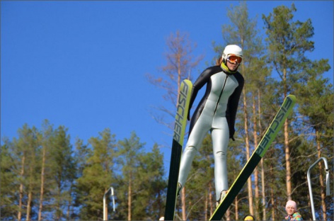 Лыжное двоеборье: стартуют девушки