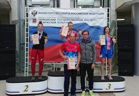 Надымова и Иванов - чемпионы России по двоеборью