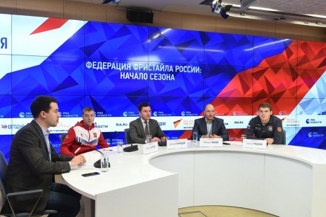 Пресс-конференция в МИА «Россия сегодня» 