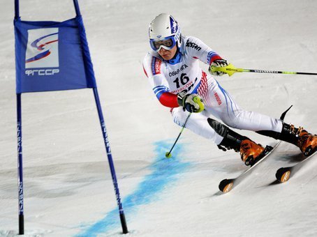 slalom.jpg slalom.jpg