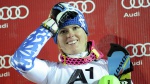 Veronika Velez Zuzulova injures knee in Hintertux