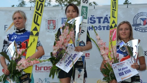 Sara Takanashi makes it three wins in a row