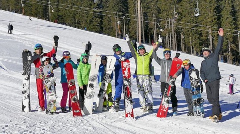 Rok Marguc, coach Jernej Demsar and young Slovenian riders in Rogla