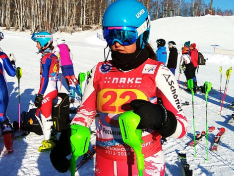 Ангелина Жбанова выиграла слалом на "Банном"