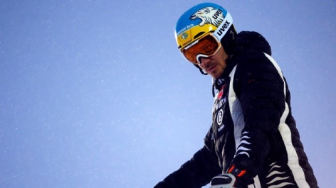 Neureuther suffers knee injury in GS training